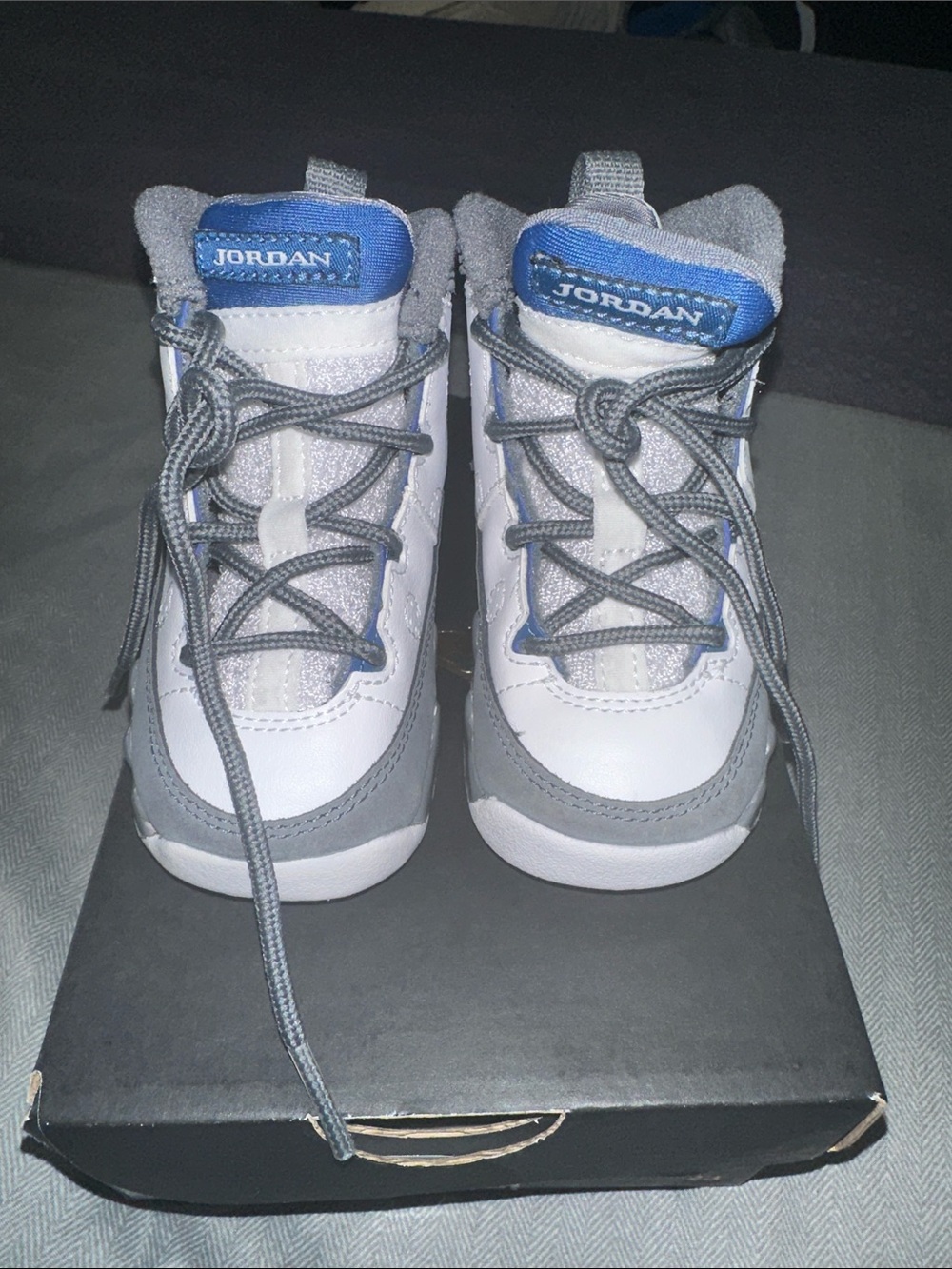 Jordan Retro 9 Sneakers- Youth